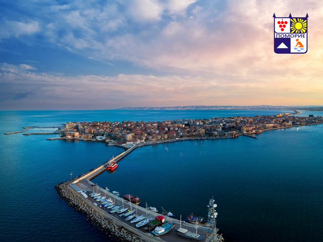 Die bulgarische Küstenstadt Pomorie aus der Vogelperspektive. Jetzt mit Eurowings Holidays entdecken!
